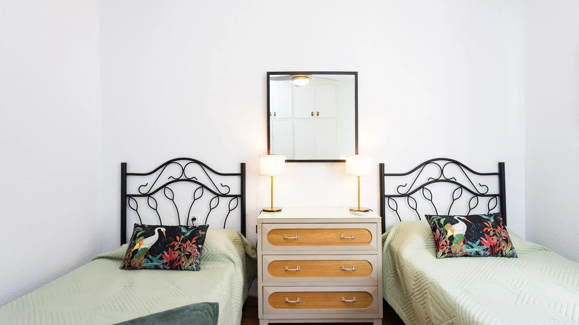 Daire Home2Book Cozy Flat Las Americas Beach, Pool Playa de las Américas İspanya